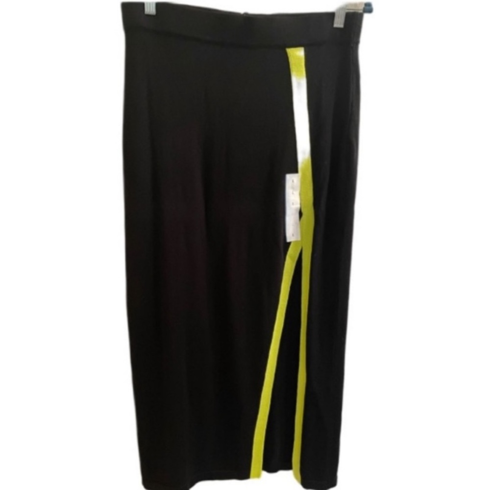 NEW! Future Collective High-Waisted
Designer Pencil Skirt Kahlana Barfield Brown